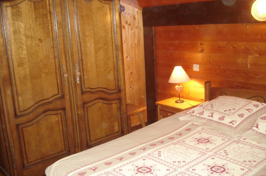 Le Petit Paddock Villa แซ็งต์-แฌร์เวส์-เลส์-แบ็งส์ ห้อง รูปภาพ